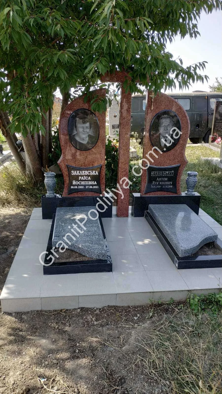 Подвійний пам'ятник з граніту - Кам'янець-Подільський | GranitPodillya